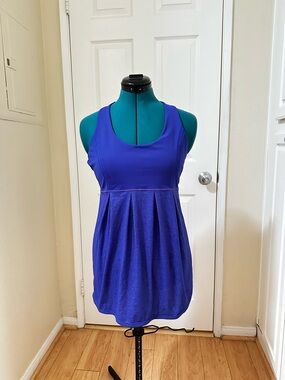 lululemon athletica Sz 10 Power Luxtreme Dance Racerback Stretch Tank Pleated